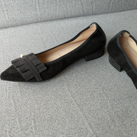 Hispanitas Size 37 (US 6.5) Black Suede Pointed Toe Flat Shoes - Picture 8 of 8